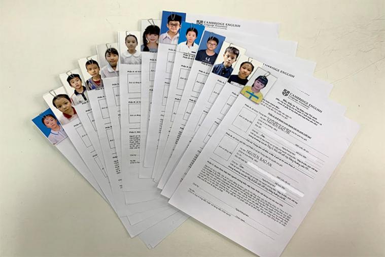 Hồ sơ đăng ký thi chứng chỉ Cambridge của các em học sinh.